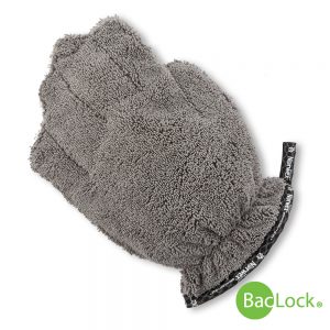 The Norwex Pet Mitt is perfect for bathing your new puppy!